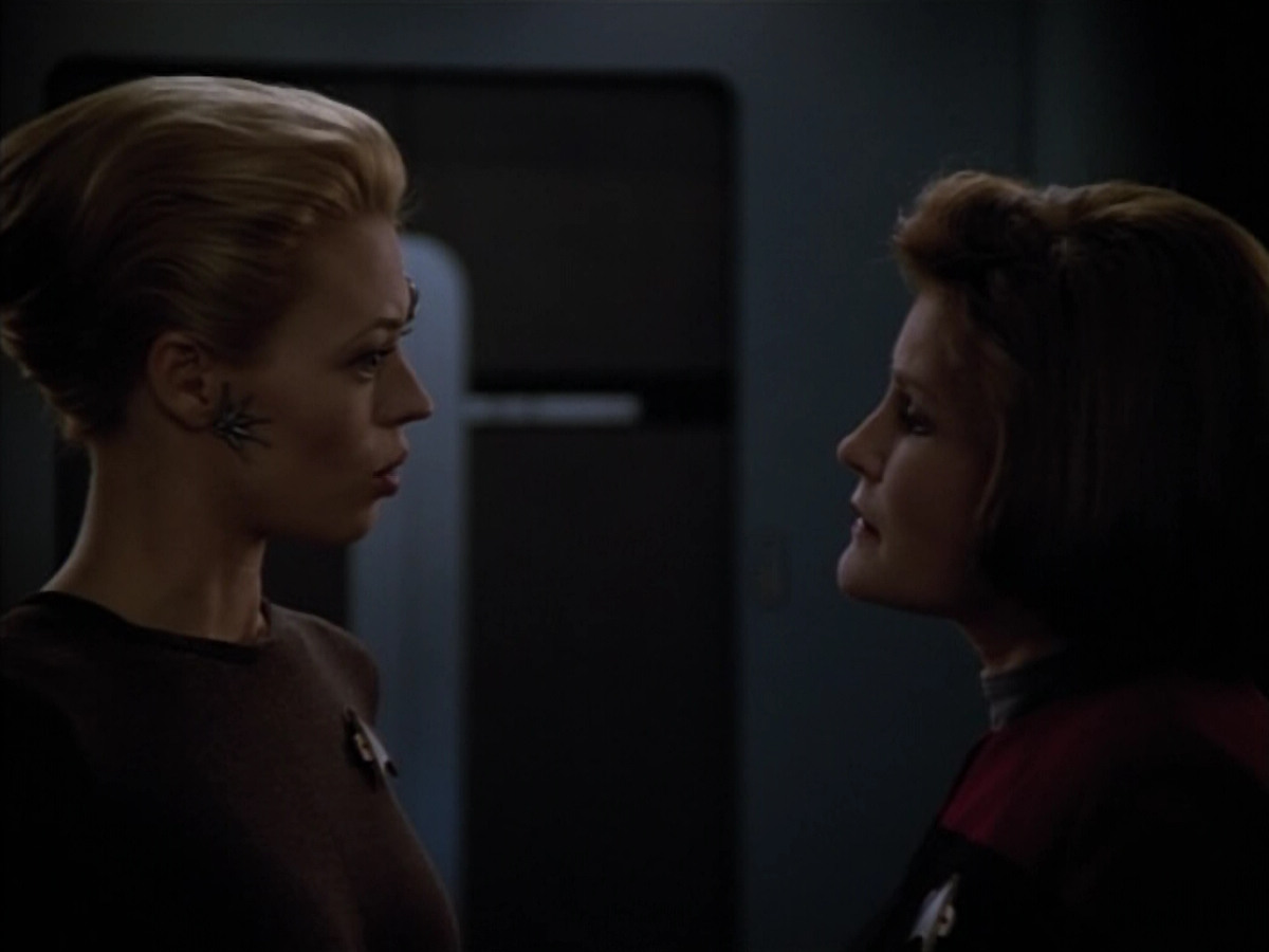extant_StarTrek_Voyager_4x26-HopeAndFear_02024.jpg