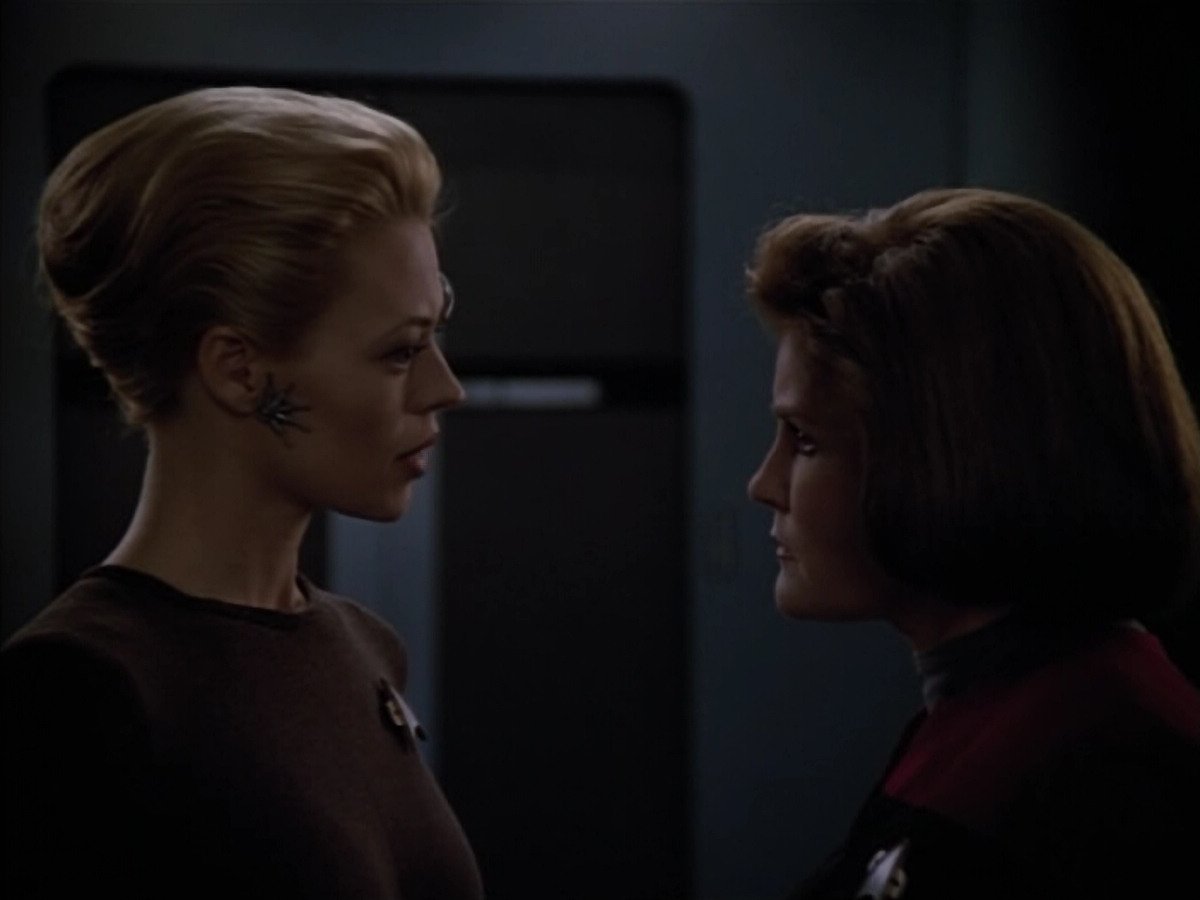 extant_StarTrek_Voyager_4x26-HopeAndFear_02056.jpg