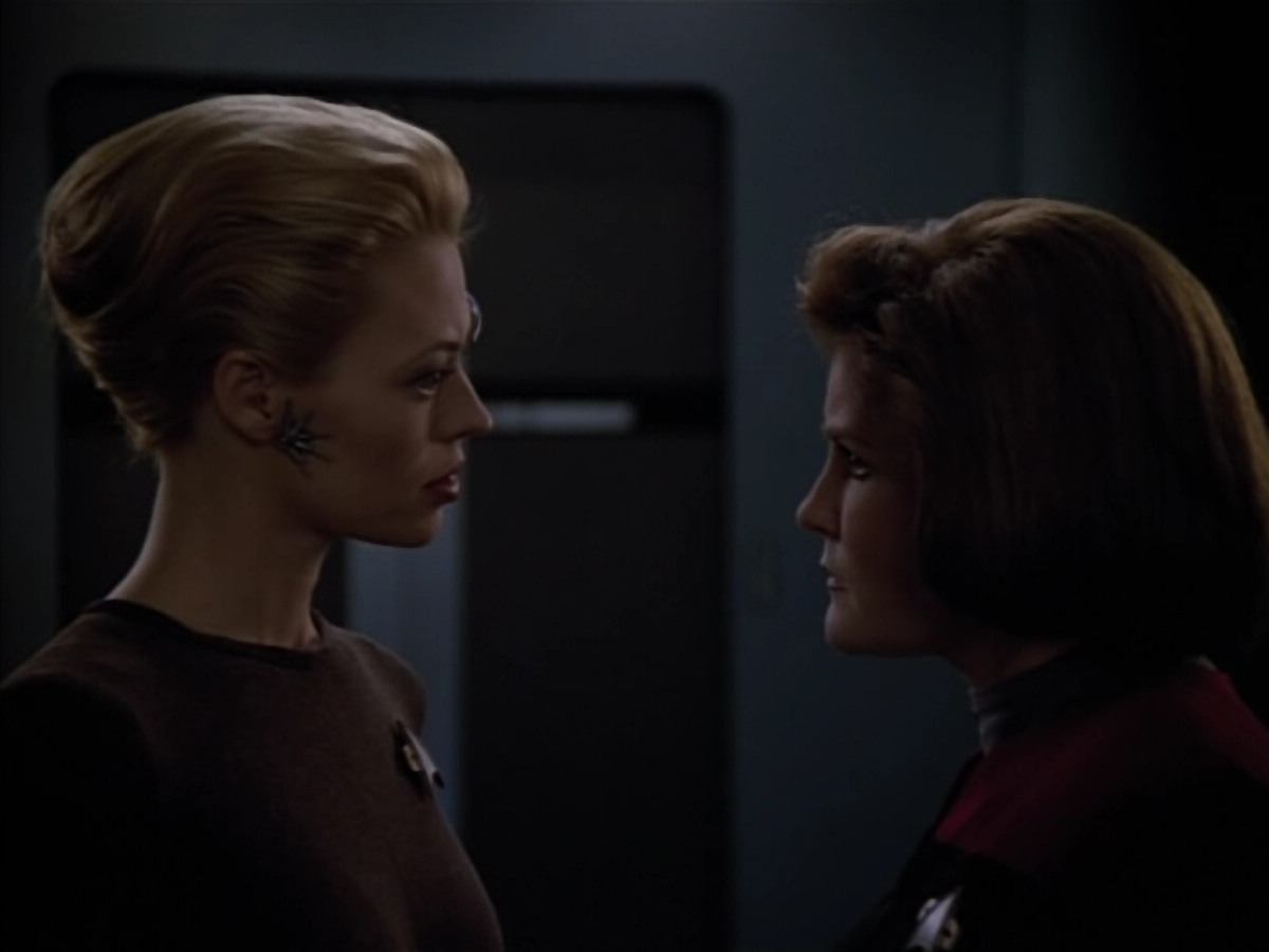 extant_StarTrek_Voyager_4x26-HopeAndFear_02059.jpg