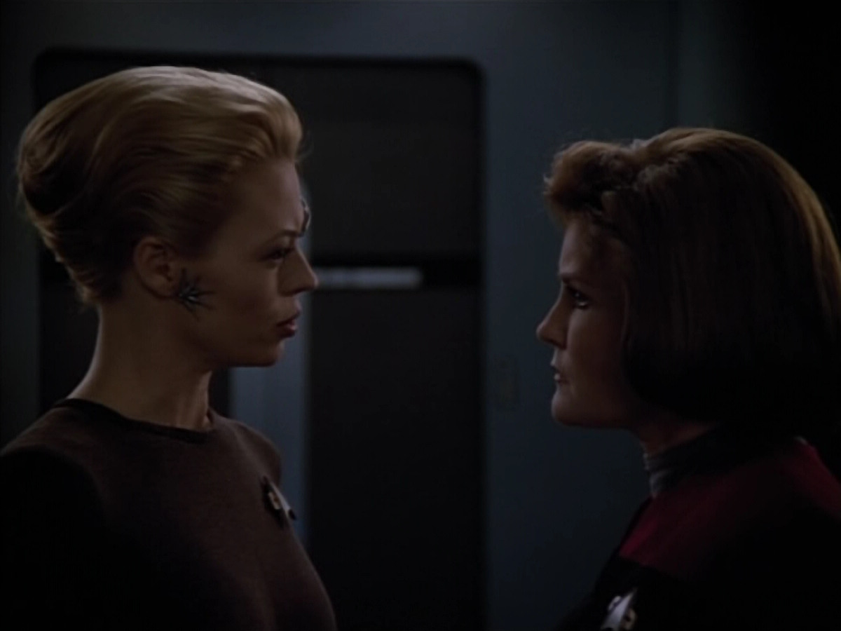 extant_StarTrek_Voyager_4x26-HopeAndFear_02063.jpg