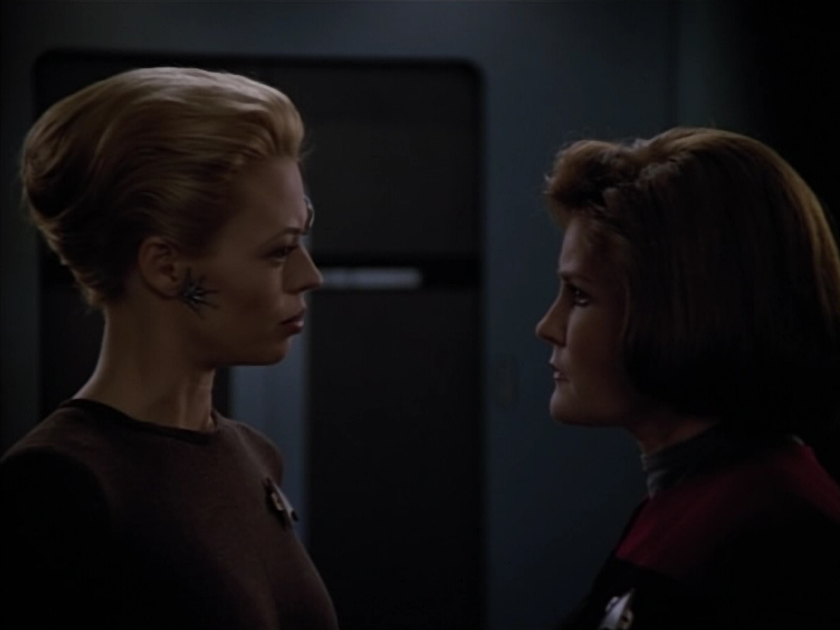 extant_StarTrek_Voyager_4x26-HopeAndFear_02064.jpg