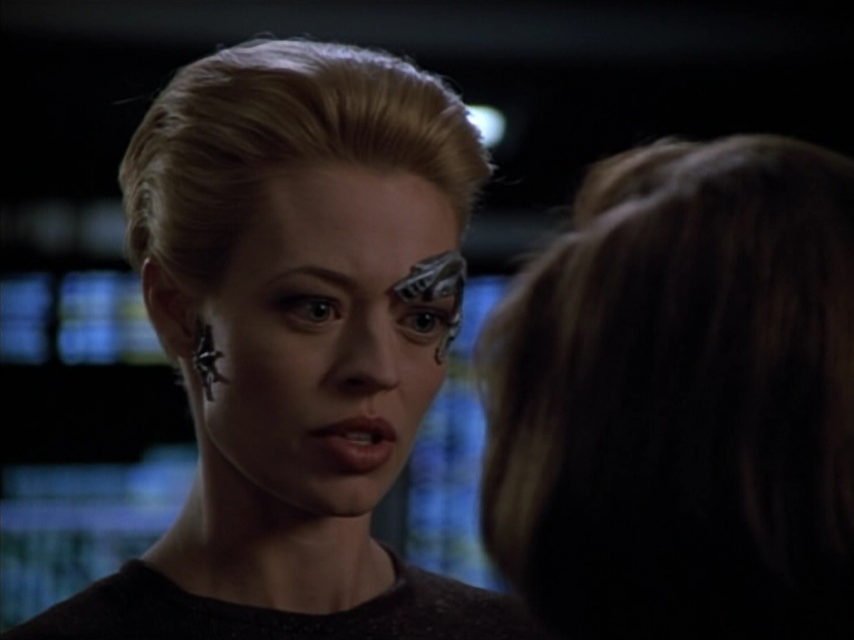 extant_StarTrek_Voyager_4x26-HopeAndFear_02072.jpg