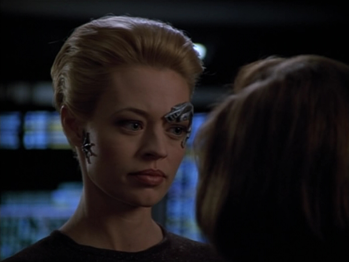 extant_StarTrek_Voyager_4x26-HopeAndFear_02073.jpg