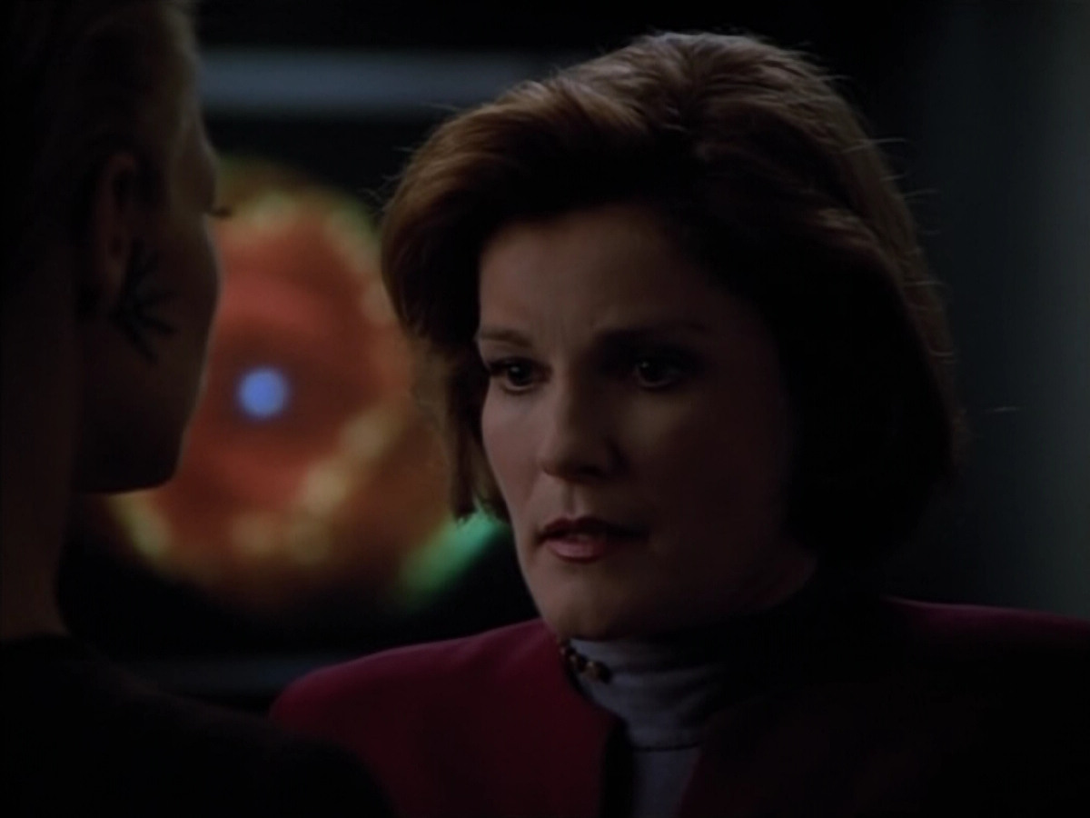 extant_StarTrek_Voyager_4x26-HopeAndFear_02102.jpg
