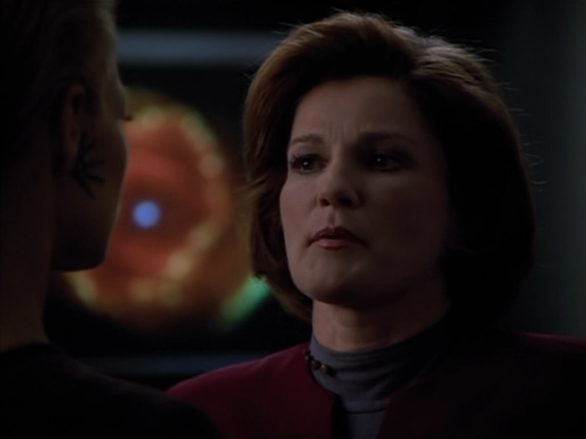 extant_StarTrek_Voyager_4x26-HopeAndFear_02109.jpg
