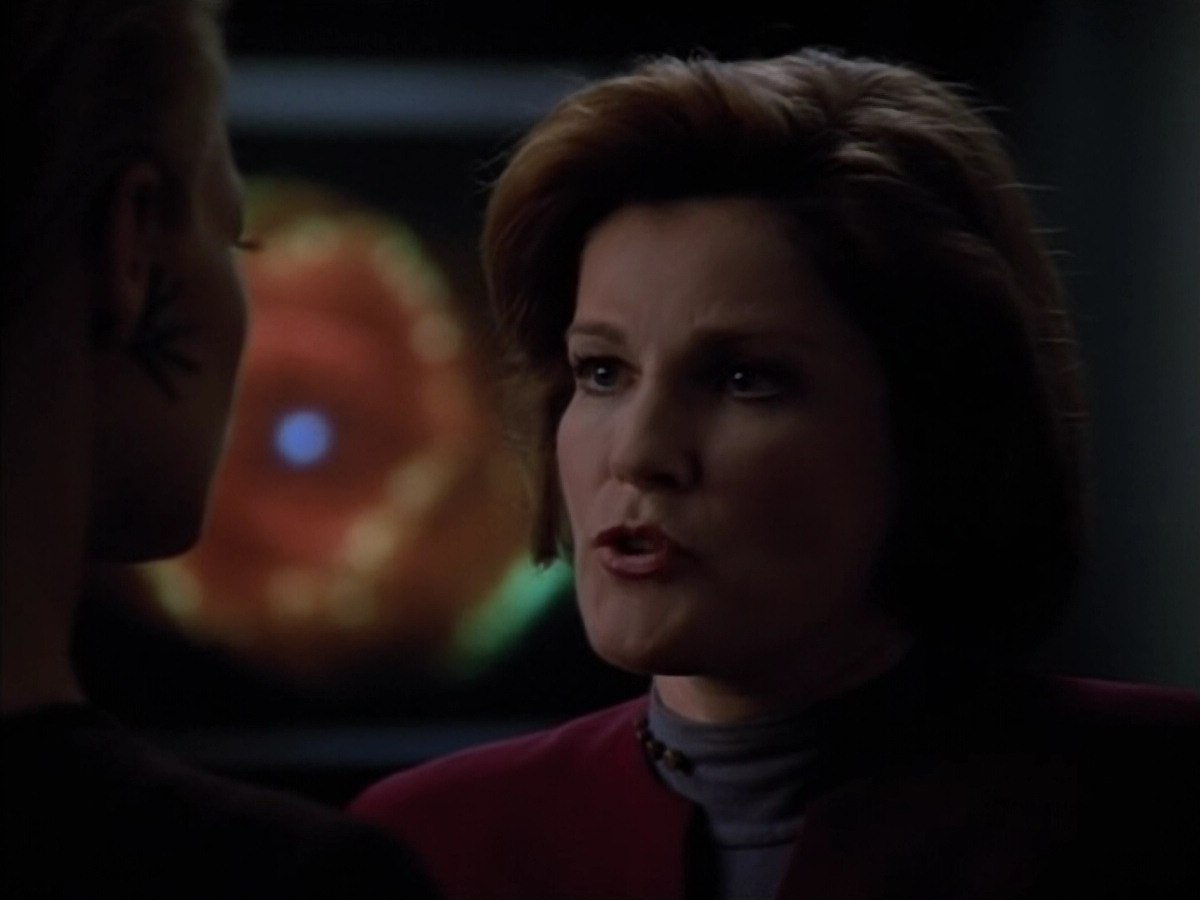 extant_StarTrek_Voyager_4x26-HopeAndFear_02122.jpg