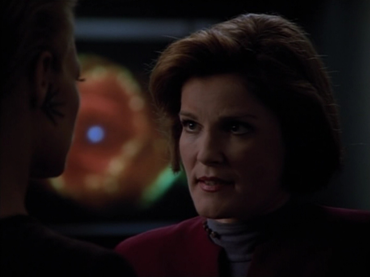 extant_StarTrek_Voyager_4x26-HopeAndFear_02130.jpg