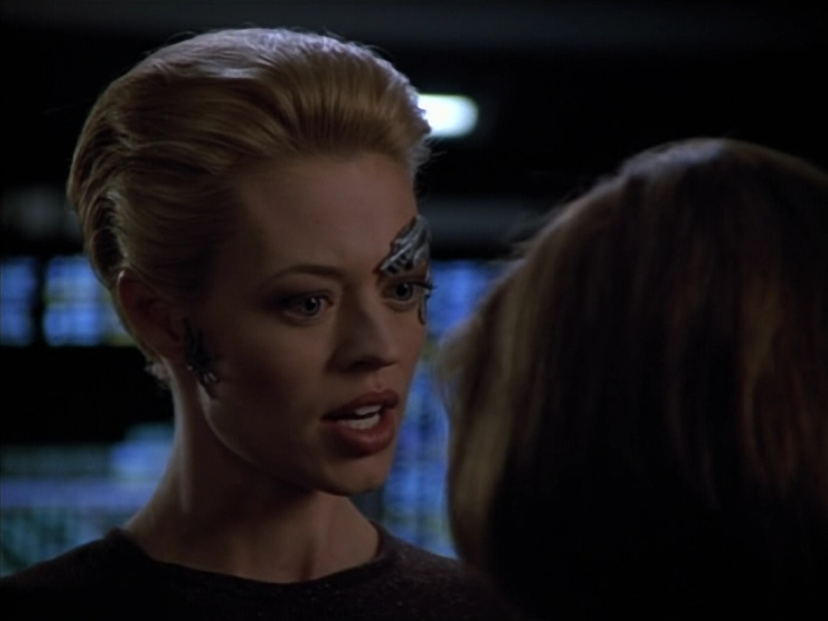 extant_StarTrek_Voyager_4x26-HopeAndFear_02138.jpg