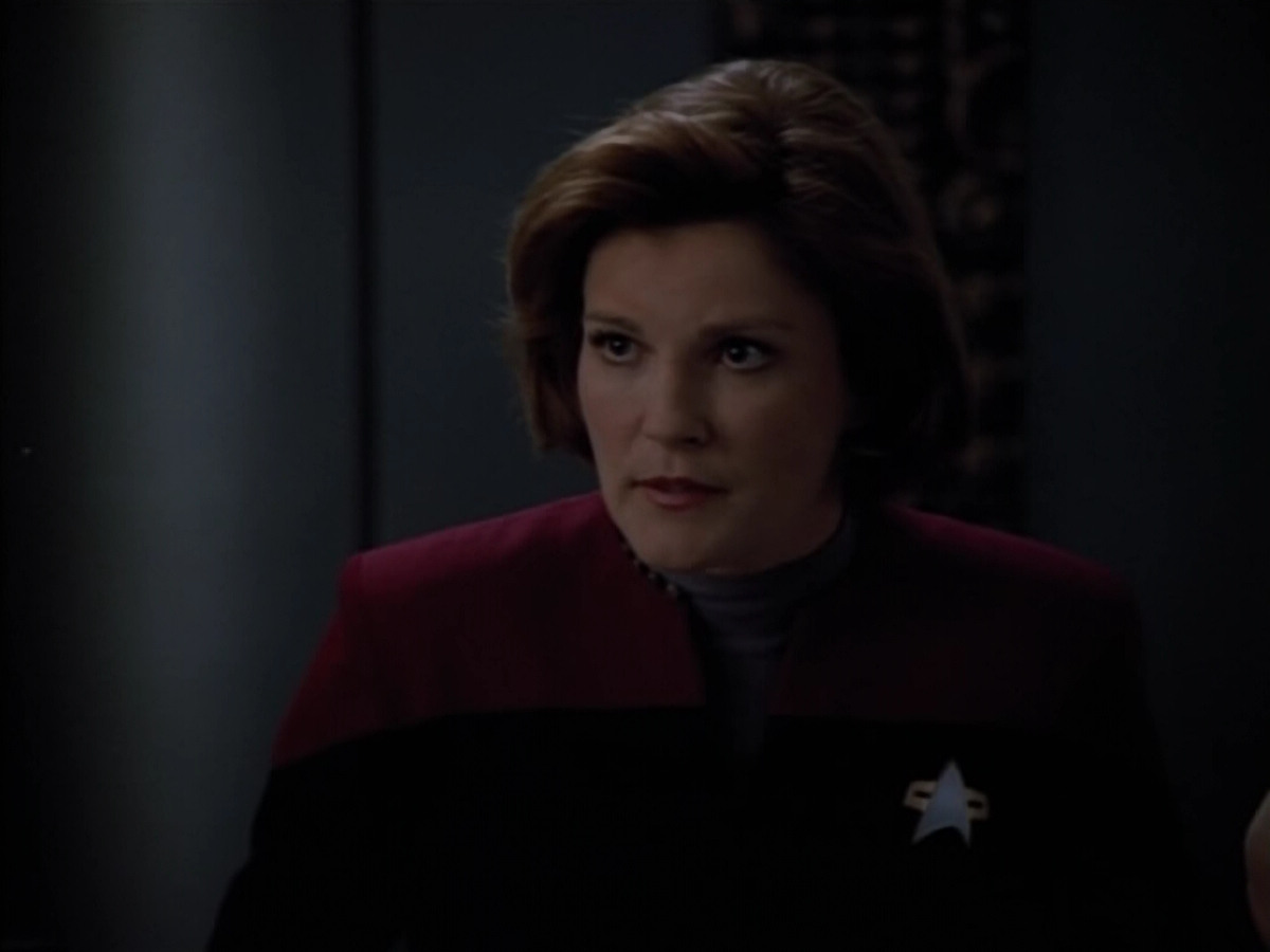extant_StarTrek_Voyager_4x26-HopeAndFear_02170.jpg
