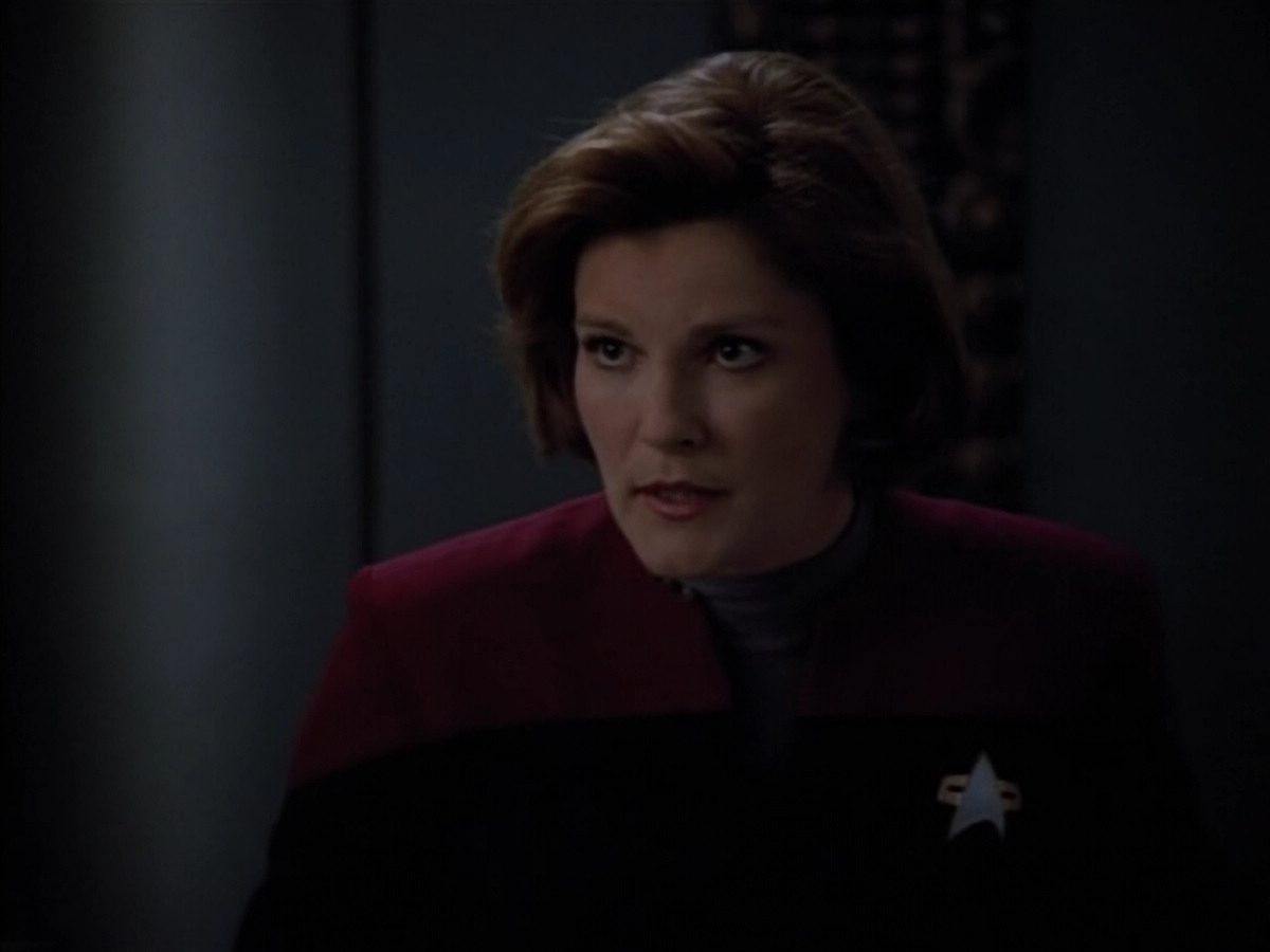 extant_StarTrek_Voyager_4x26-HopeAndFear_02171.jpg
