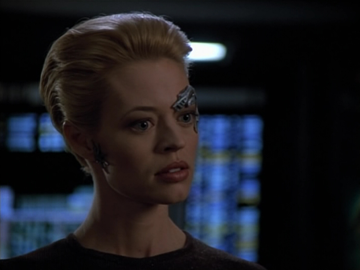 extant_StarTrek_Voyager_4x26-HopeAndFear_02185.jpg