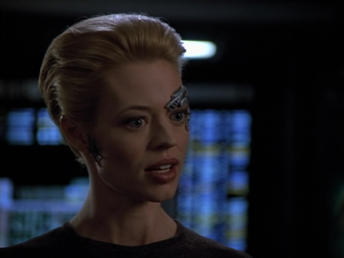 extant_StarTrek_Voyager_4x26-HopeAndFear_02186.jpg