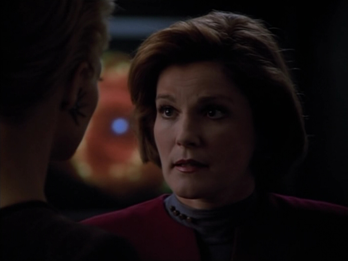 extant_StarTrek_Voyager_4x26-HopeAndFear_02209.jpg