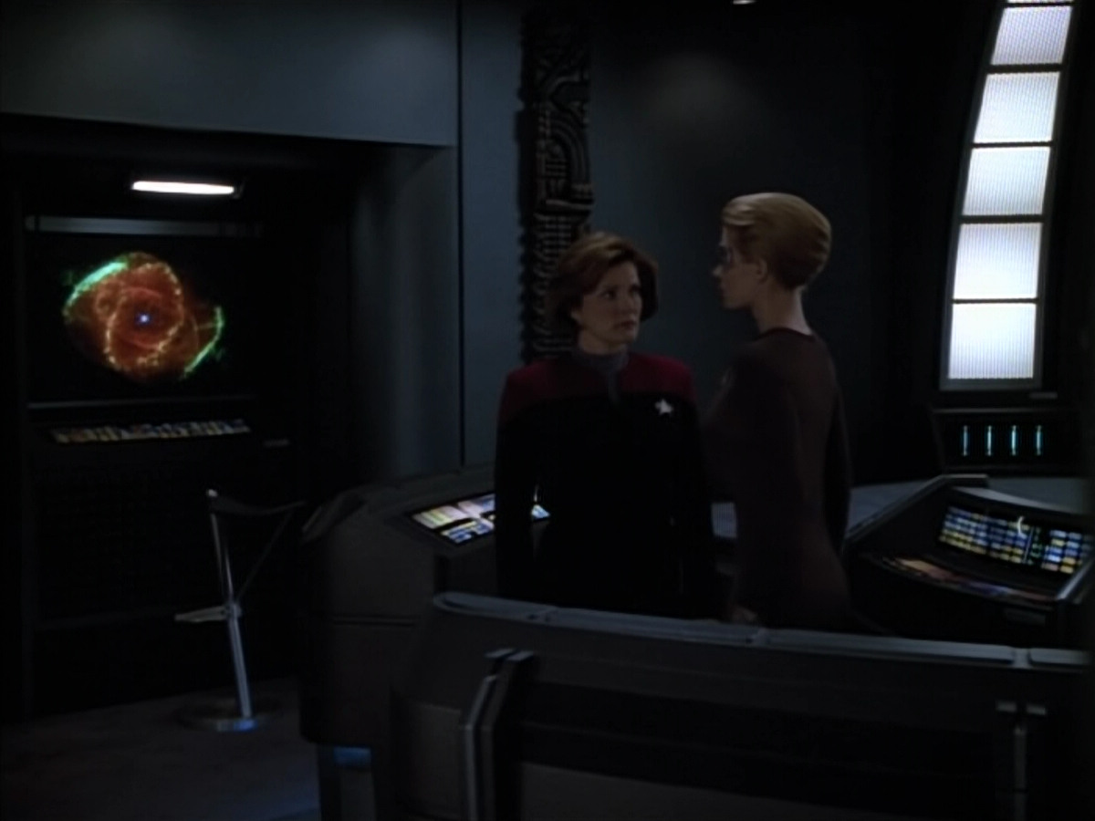 extant_StarTrek_Voyager_4x26-HopeAndFear_02219.jpg