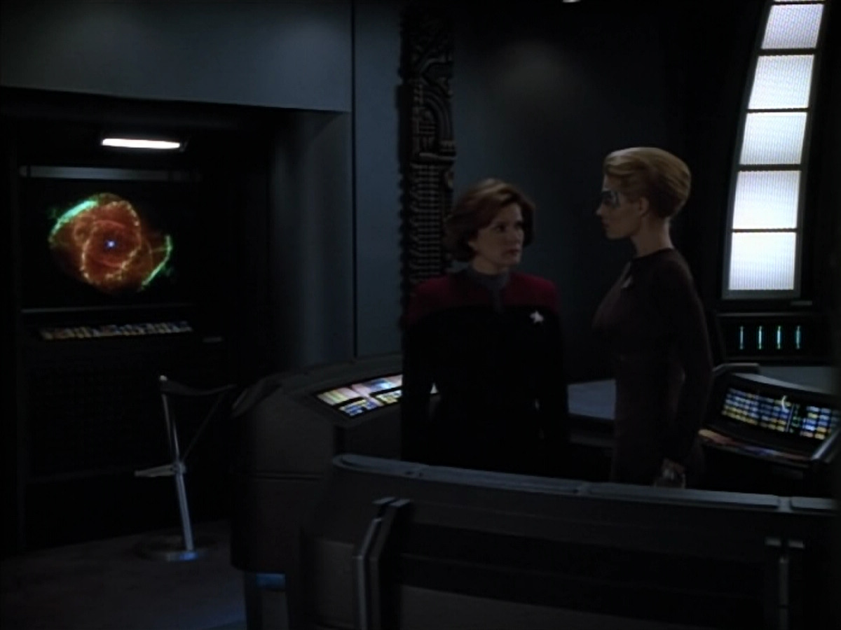 extant_StarTrek_Voyager_4x26-HopeAndFear_02222.jpg