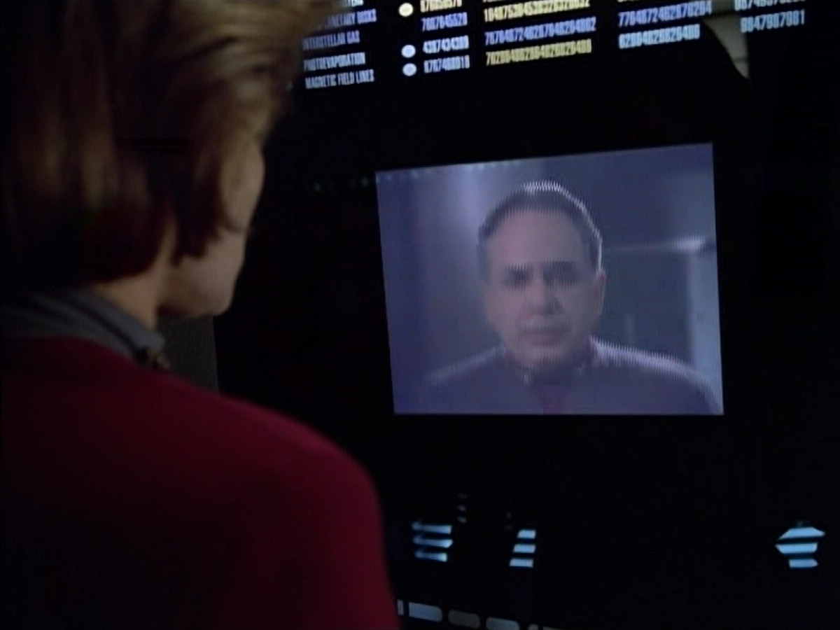 extant_StarTrek_Voyager_4x26-HopeAndFear_02297.jpg