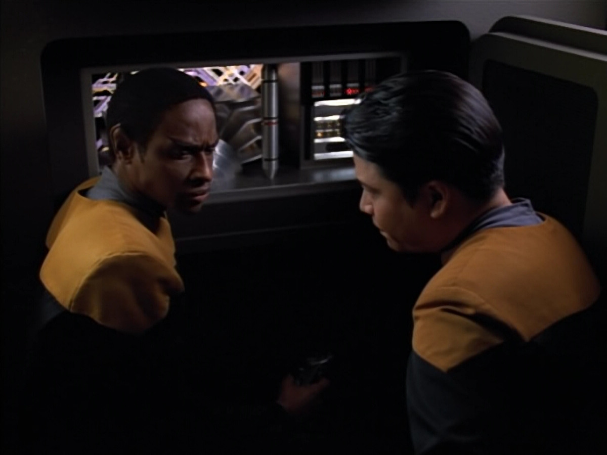 extant_StarTrek_Voyager_4x26-HopeAndFear_02359.jpg