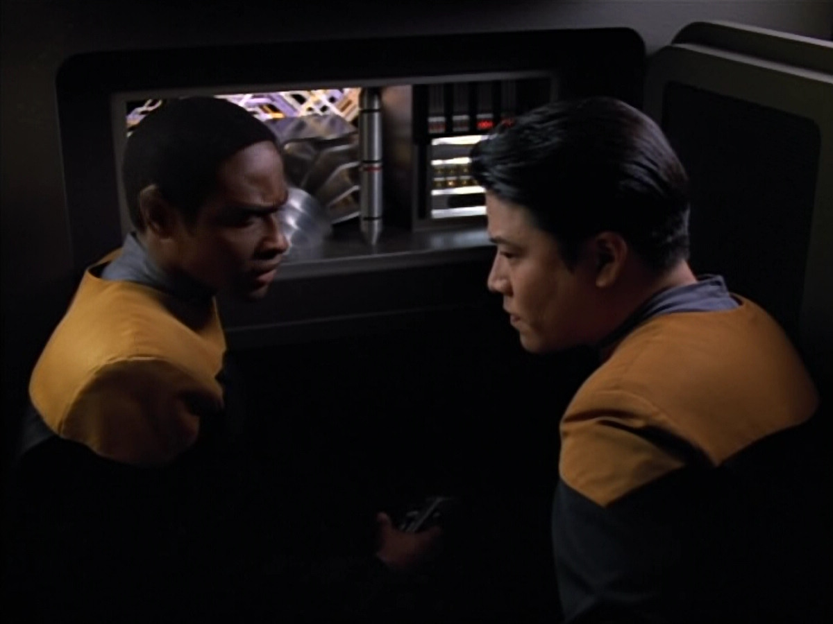 extant_StarTrek_Voyager_4x26-HopeAndFear_02362.jpg