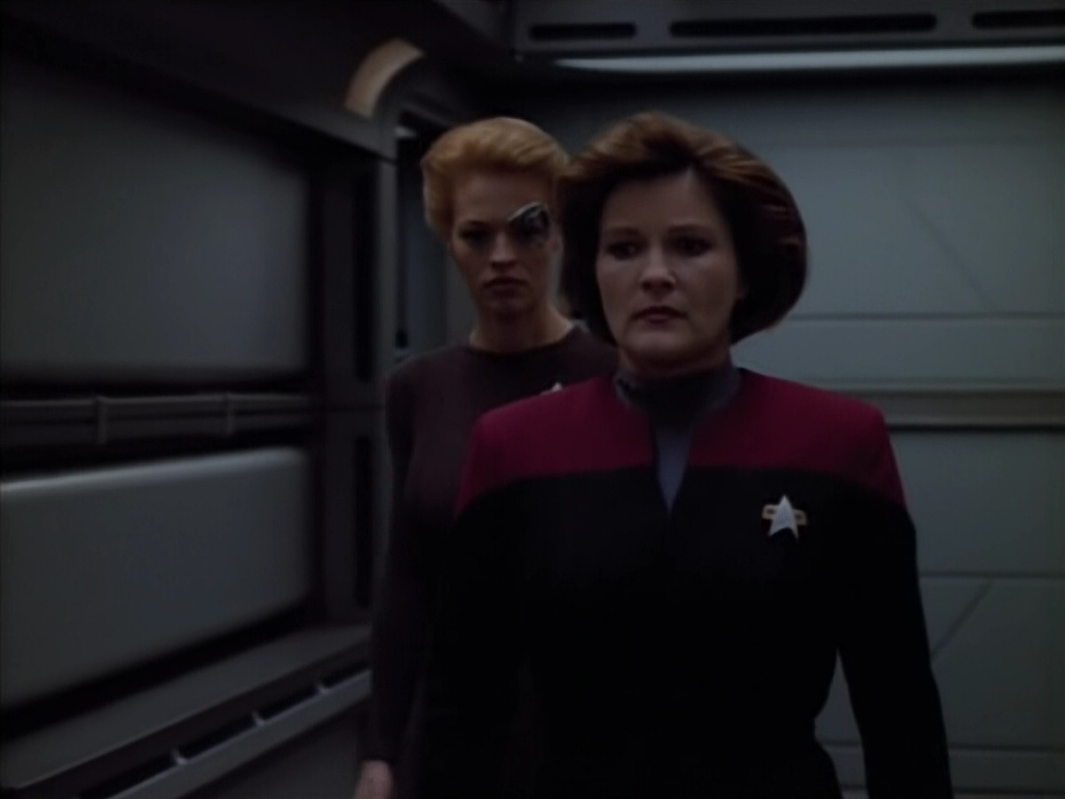 extant_StarTrek_Voyager_4x26-HopeAndFear_02366.jpg