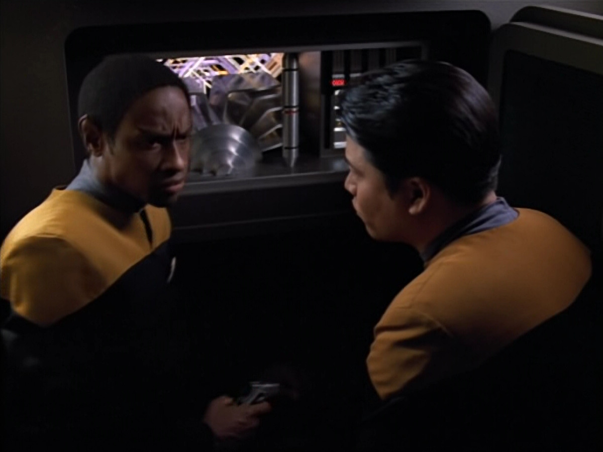 extant_StarTrek_Voyager_4x26-HopeAndFear_02383.jpg