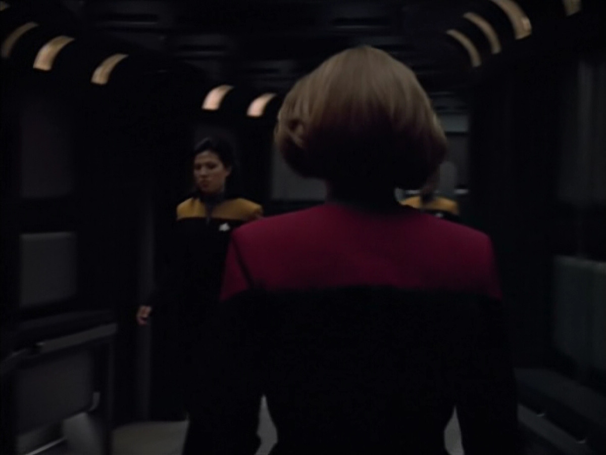extant_StarTrek_Voyager_4x26-HopeAndFear_02388.jpg