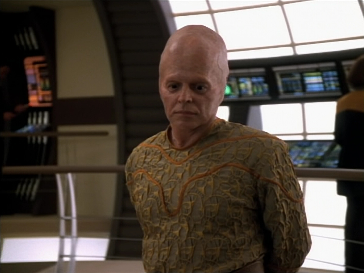 extant_StarTrek_Voyager_4x26-HopeAndFear_02407.jpg