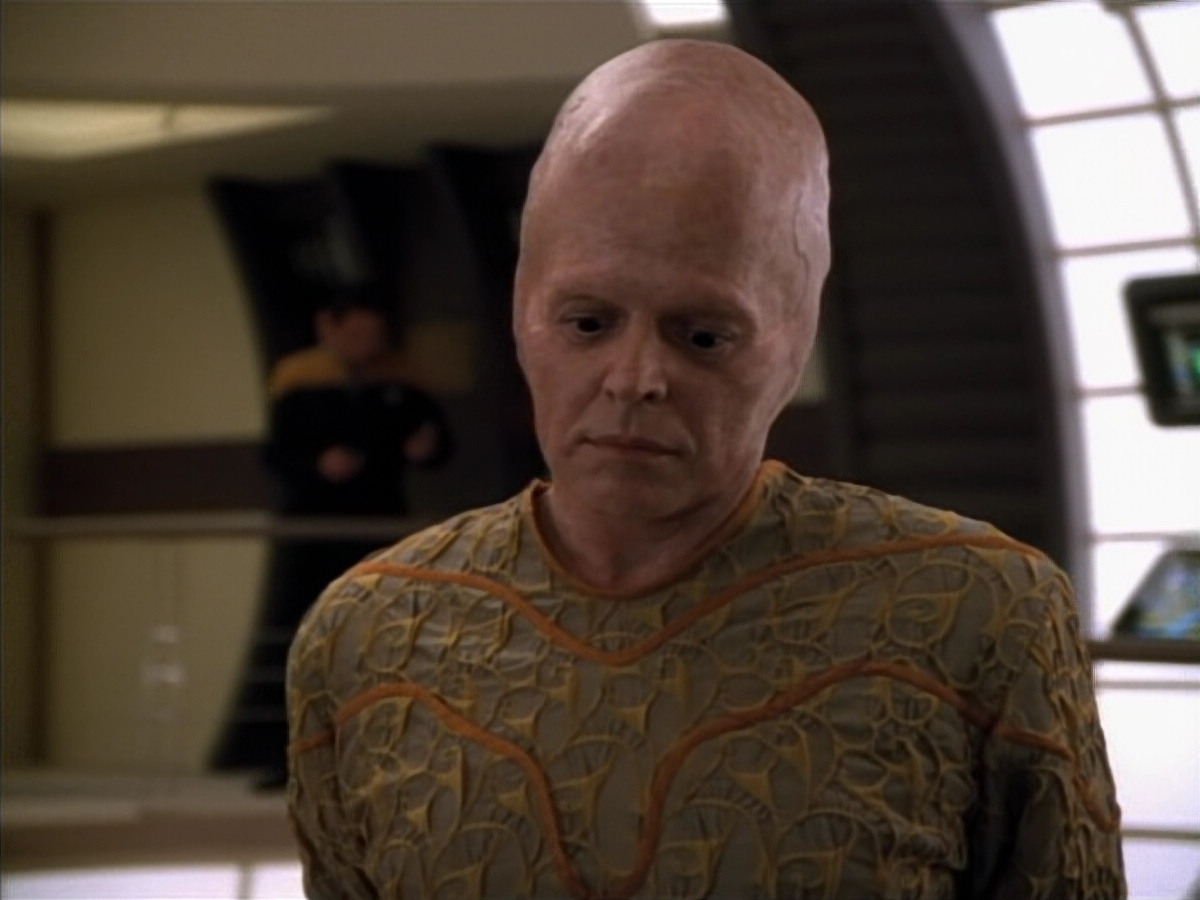 extant_StarTrek_Voyager_4x26-HopeAndFear_02410.jpg