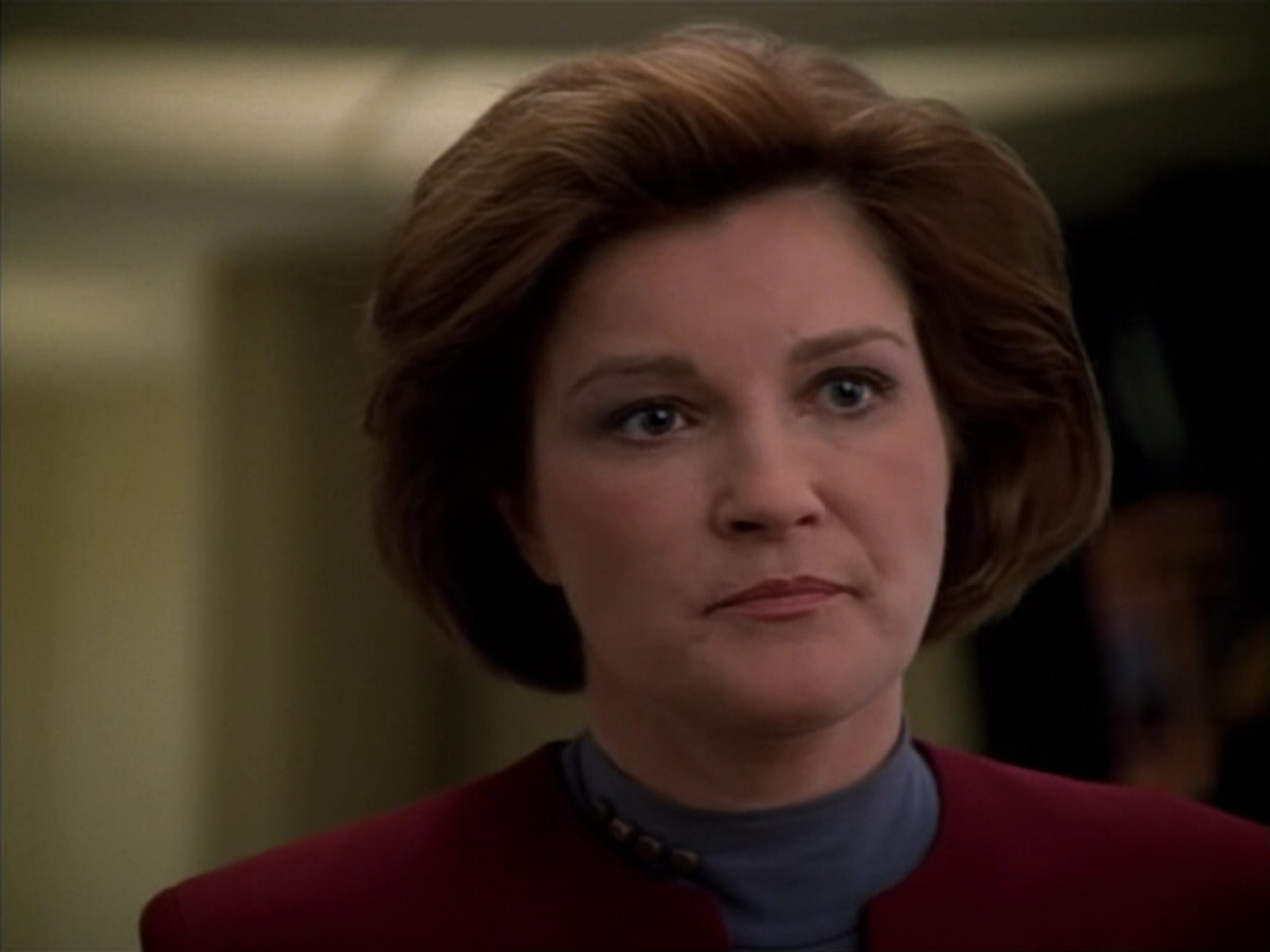 extant_StarTrek_Voyager_4x26-HopeAndFear_02469.jpg
