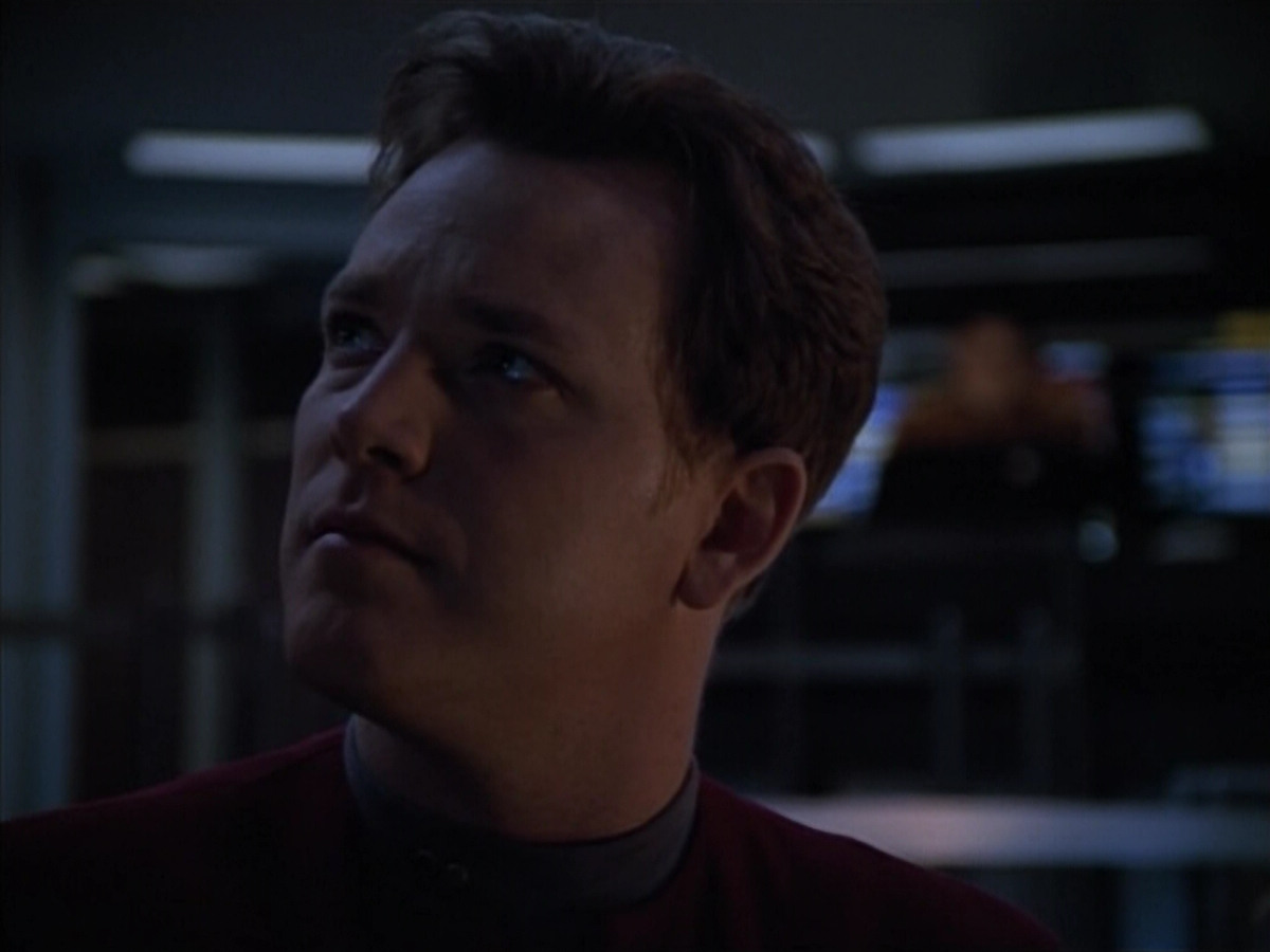 extant_StarTrek_Voyager_4x26-HopeAndFear_02674.jpg