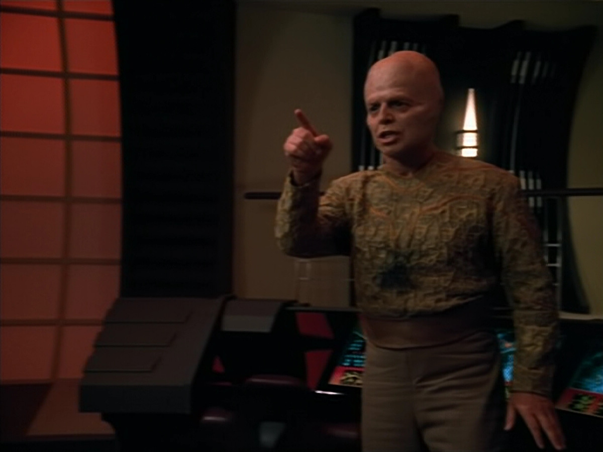 extant_StarTrek_Voyager_4x26-HopeAndFear_02746.jpg