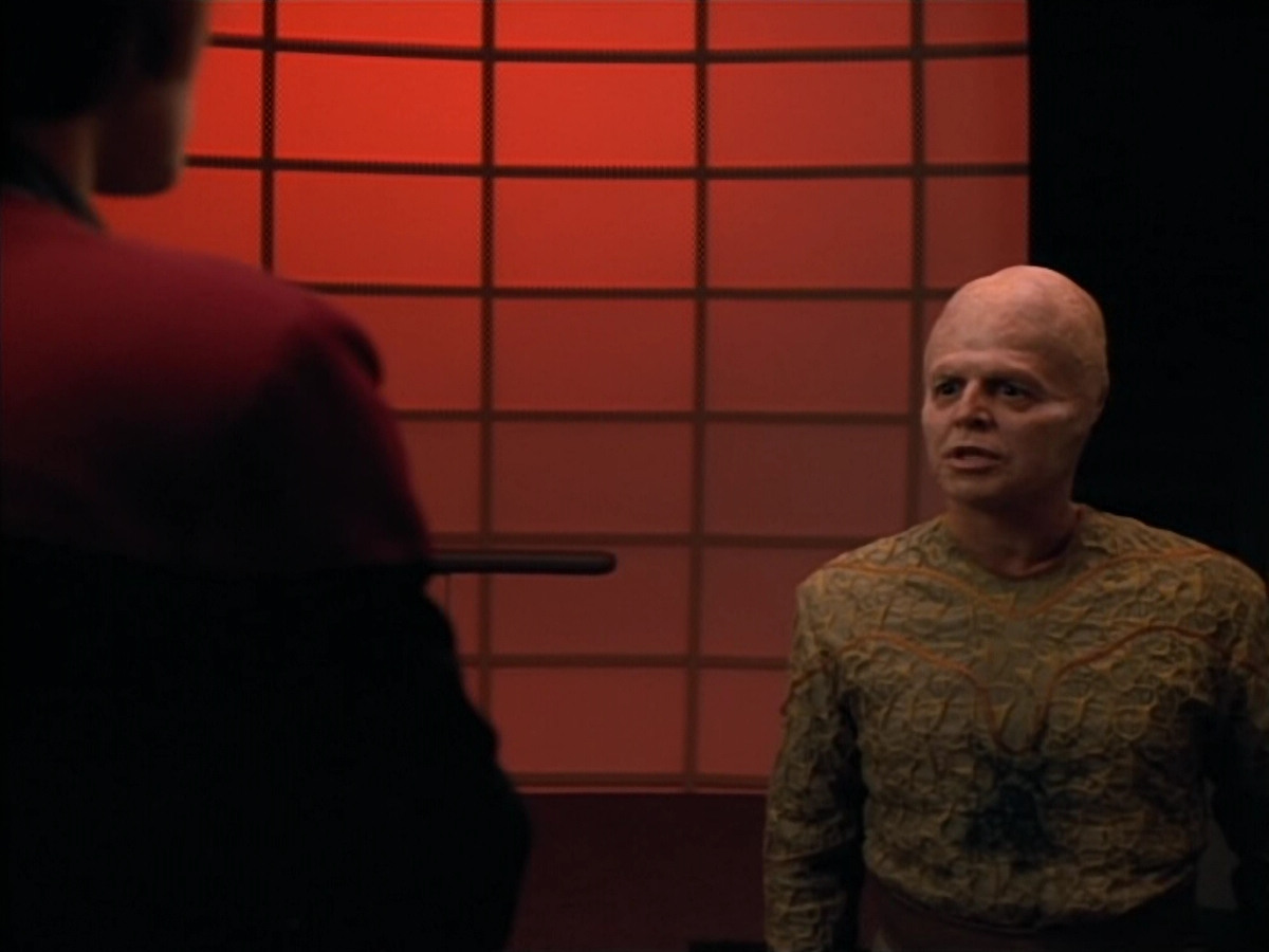 extant_StarTrek_Voyager_4x26-HopeAndFear_02757.jpg