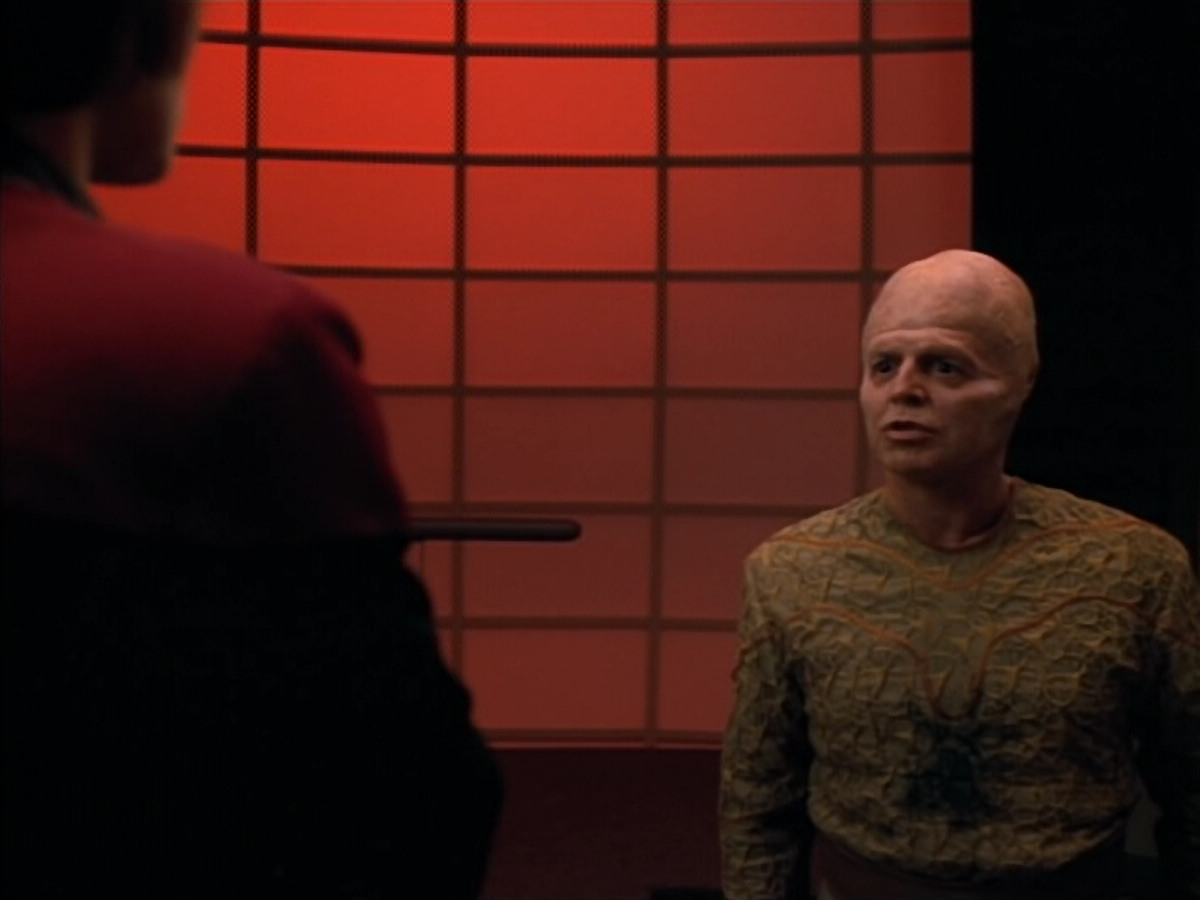 extant_StarTrek_Voyager_4x26-HopeAndFear_02760.jpg
