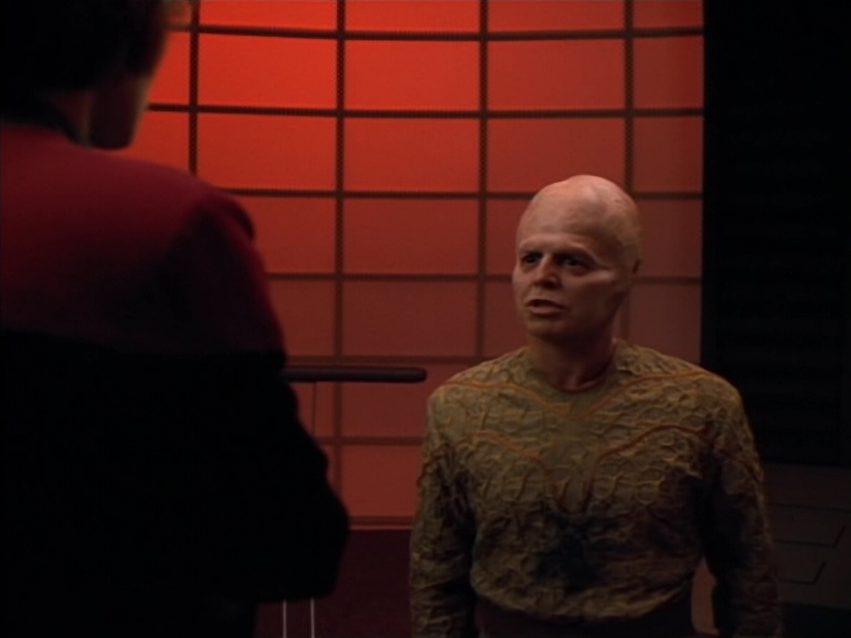 extant_StarTrek_Voyager_4x26-HopeAndFear_02771.jpg
