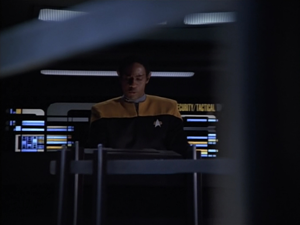 extant_StarTrek_Voyager_4x26-HopeAndFear_03026.jpg
