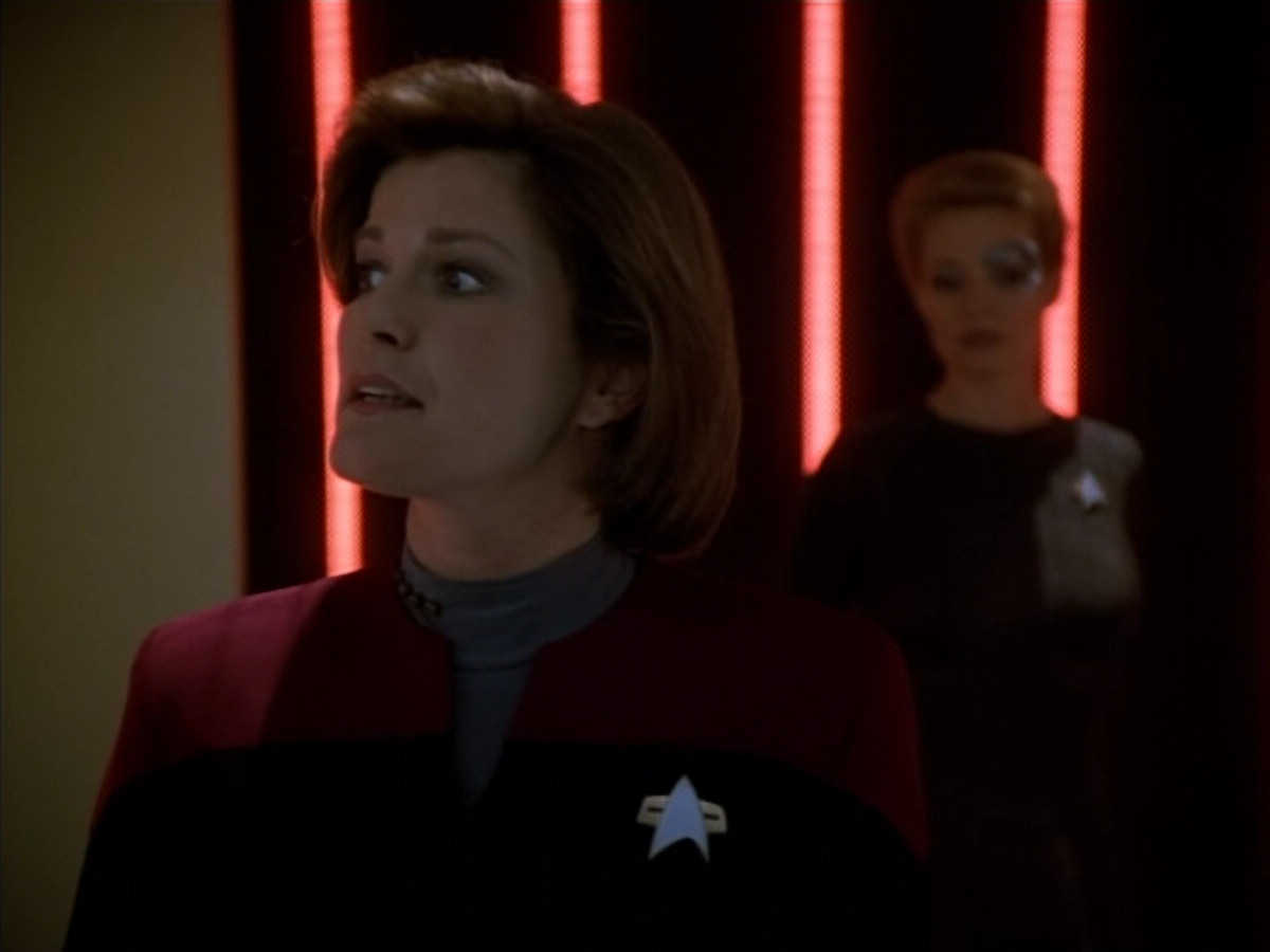 extant_StarTrek_Voyager_4x26-HopeAndFear_03135.jpg