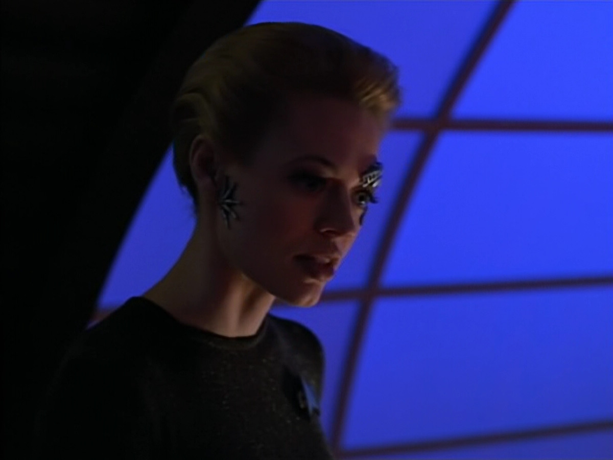 extant_StarTrek_Voyager_4x26-HopeAndFear_03403.jpg