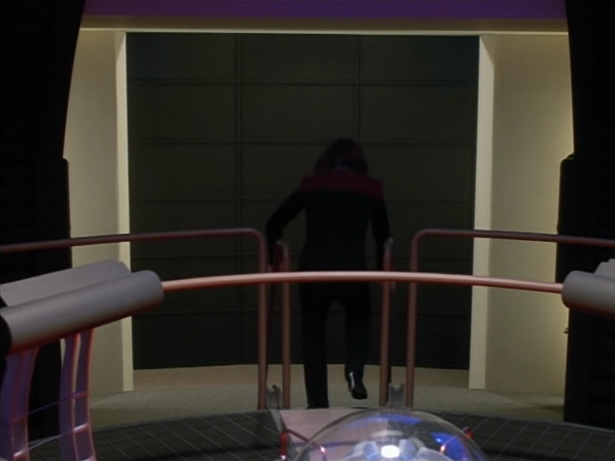 extant_StarTrek_Voyager_4x26-HopeAndFear_03441.jpg