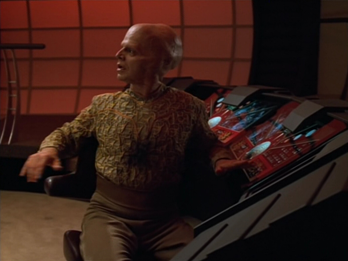 extant_StarTrek_Voyager_4x26-HopeAndFear_03496.jpg