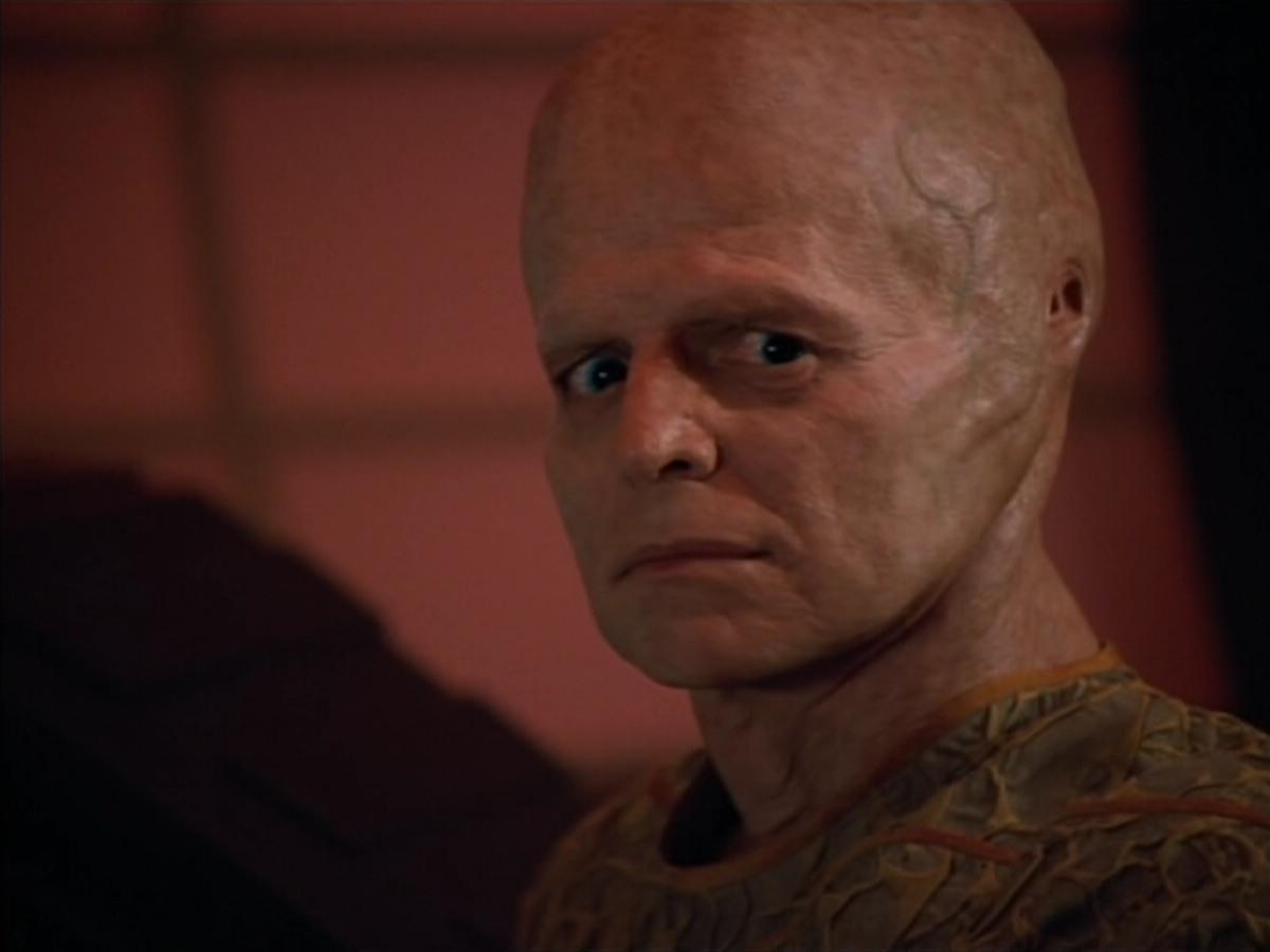extant_StarTrek_Voyager_4x26-HopeAndFear_03545.jpg