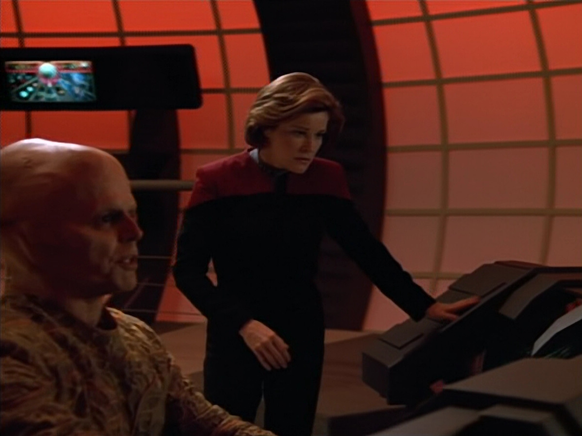 extant_StarTrek_Voyager_4x26-HopeAndFear_03564.jpg