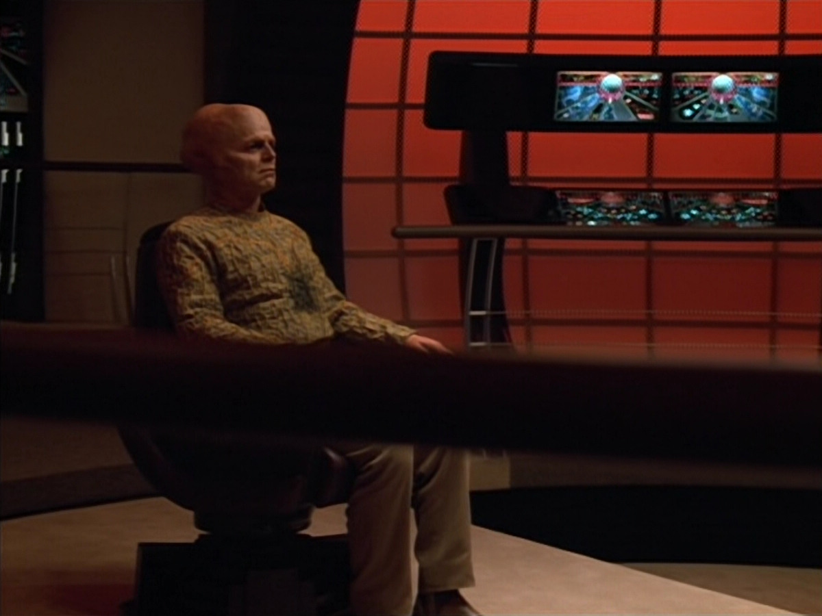extant_StarTrek_Voyager_4x26-HopeAndFear_03670.jpg