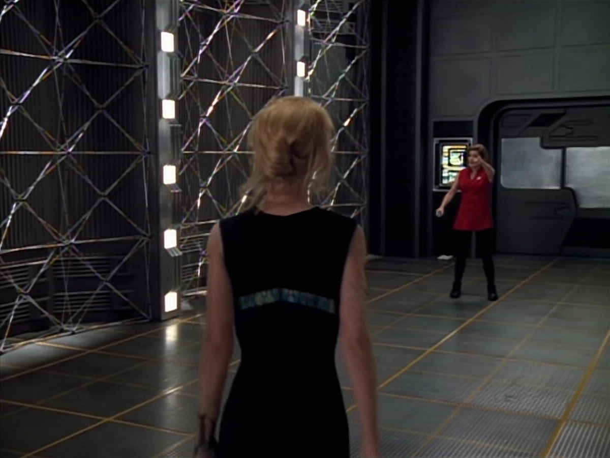 extant_StarTrek_Voyager_4x26-HopeAndFear_03706.jpg
