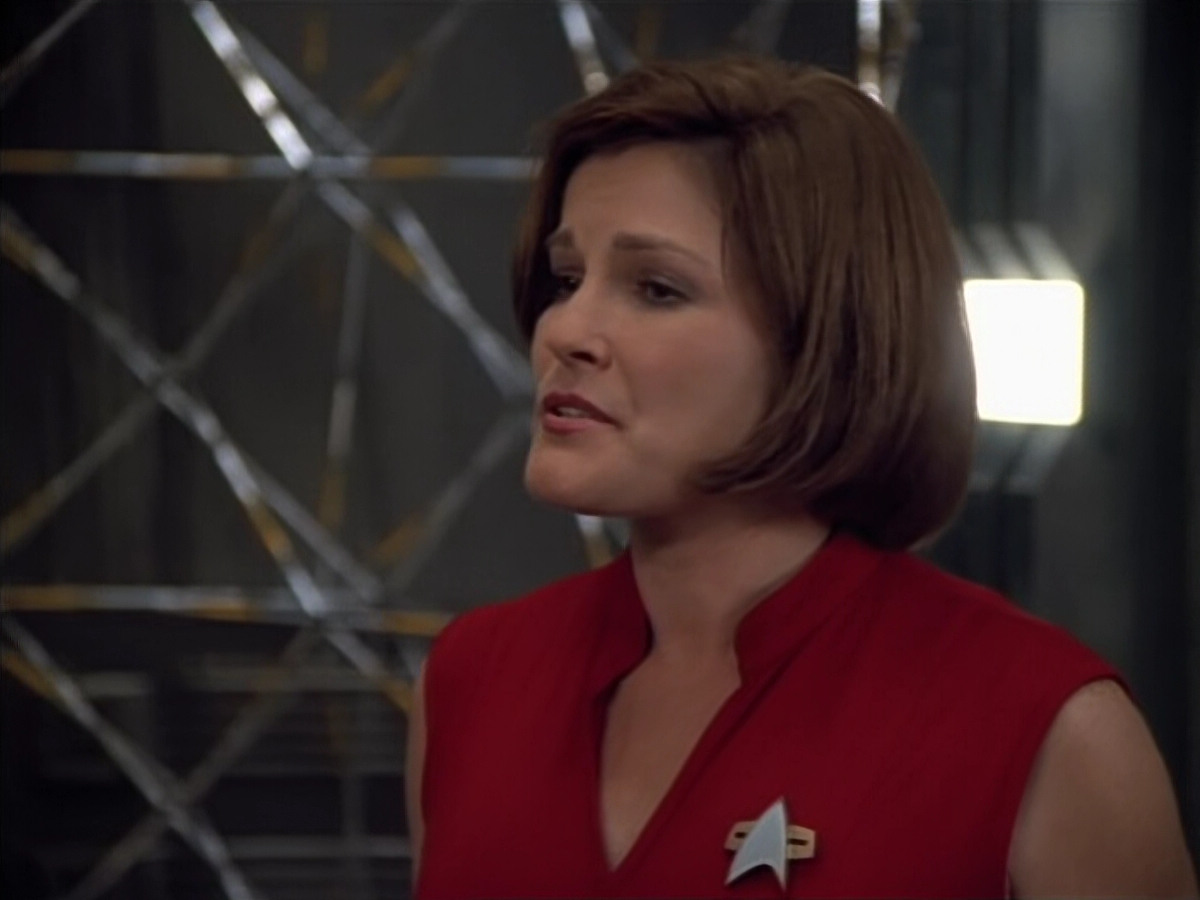 extant_StarTrek_Voyager_4x26-HopeAndFear_03718.jpg
