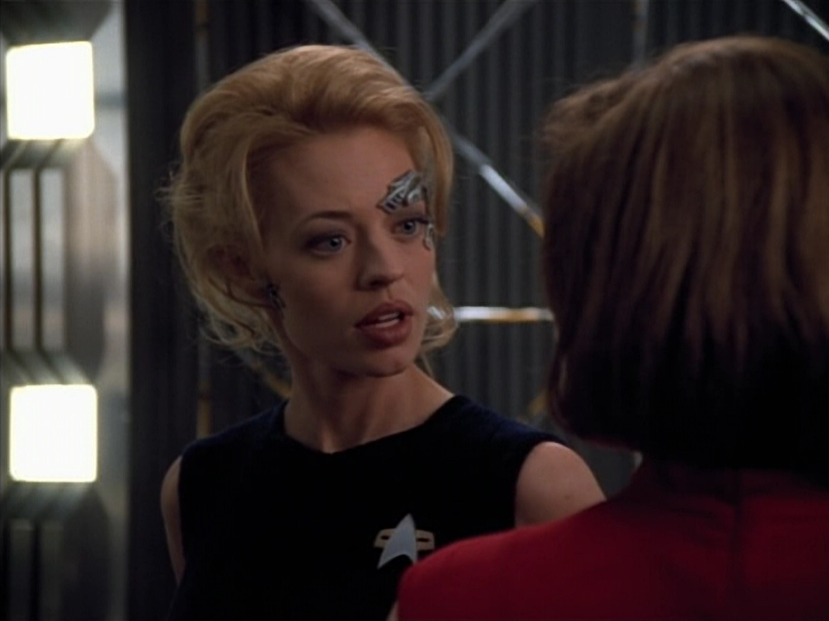 extant_StarTrek_Voyager_4x26-HopeAndFear_03765.jpg