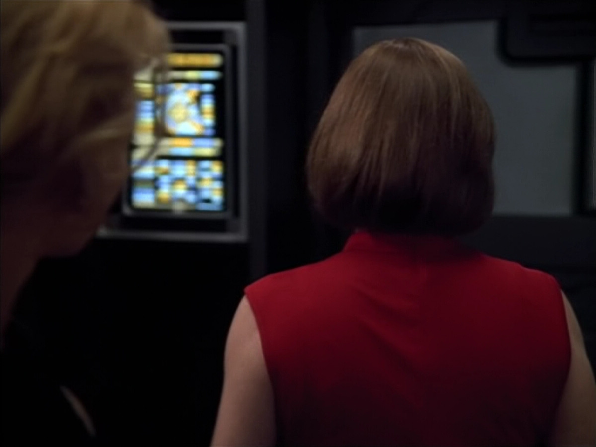 extant_StarTrek_Voyager_4x26-HopeAndFear_03799.jpg