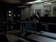 extant_StarTrek_Voyager_4x26-HopeAndFear_00305.jpg