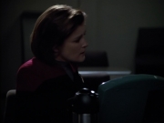 extant_StarTrek_Voyager_4x26-HopeAndFear_00430.jpg