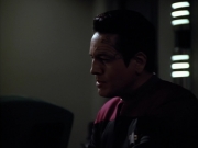 extant_StarTrek_Voyager_4x26-HopeAndFear_00449.jpg