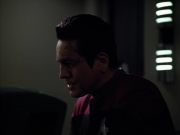 extant_StarTrek_Voyager_4x26-HopeAndFear_00450.jpg