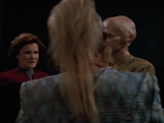 extant_StarTrek_Voyager_4x26-HopeAndFear_00507.jpg